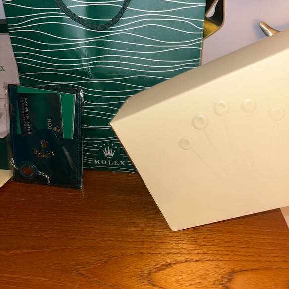 Two Tone Rolex Date Just Swiss Movement - Picture 6 of 6